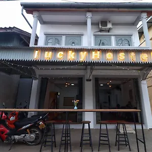 lucky-hostel.hotelsluangprabang.com/