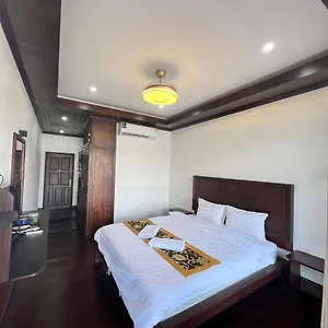 namkhan-view-aphay.hotelsluangprabang.com/