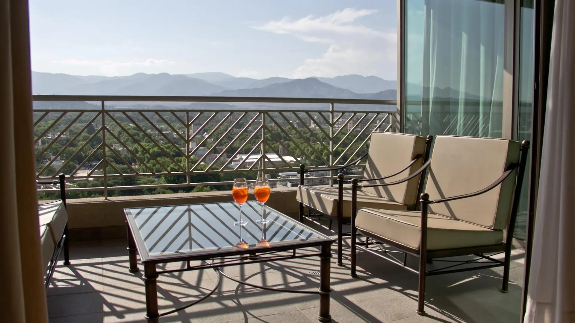 Amerian Executive Mendoza Hotel