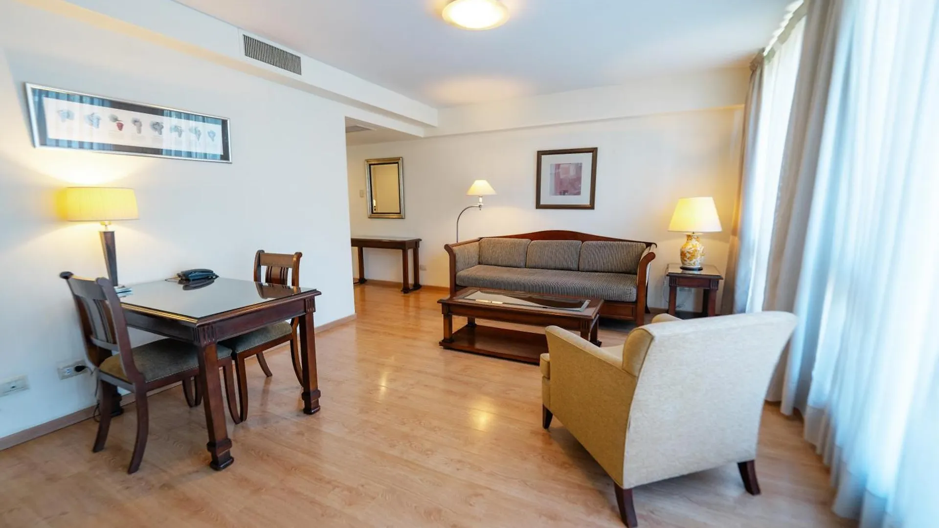 Amerian Executive Mendoza Hotel