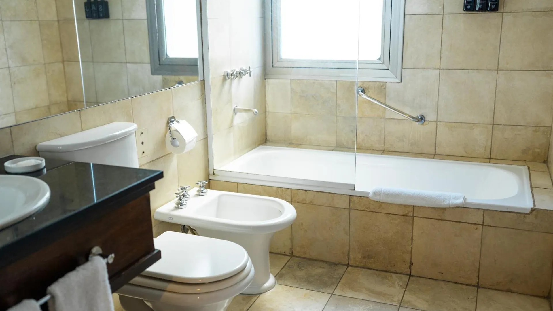 Amerian Executive Mendoza Hotel