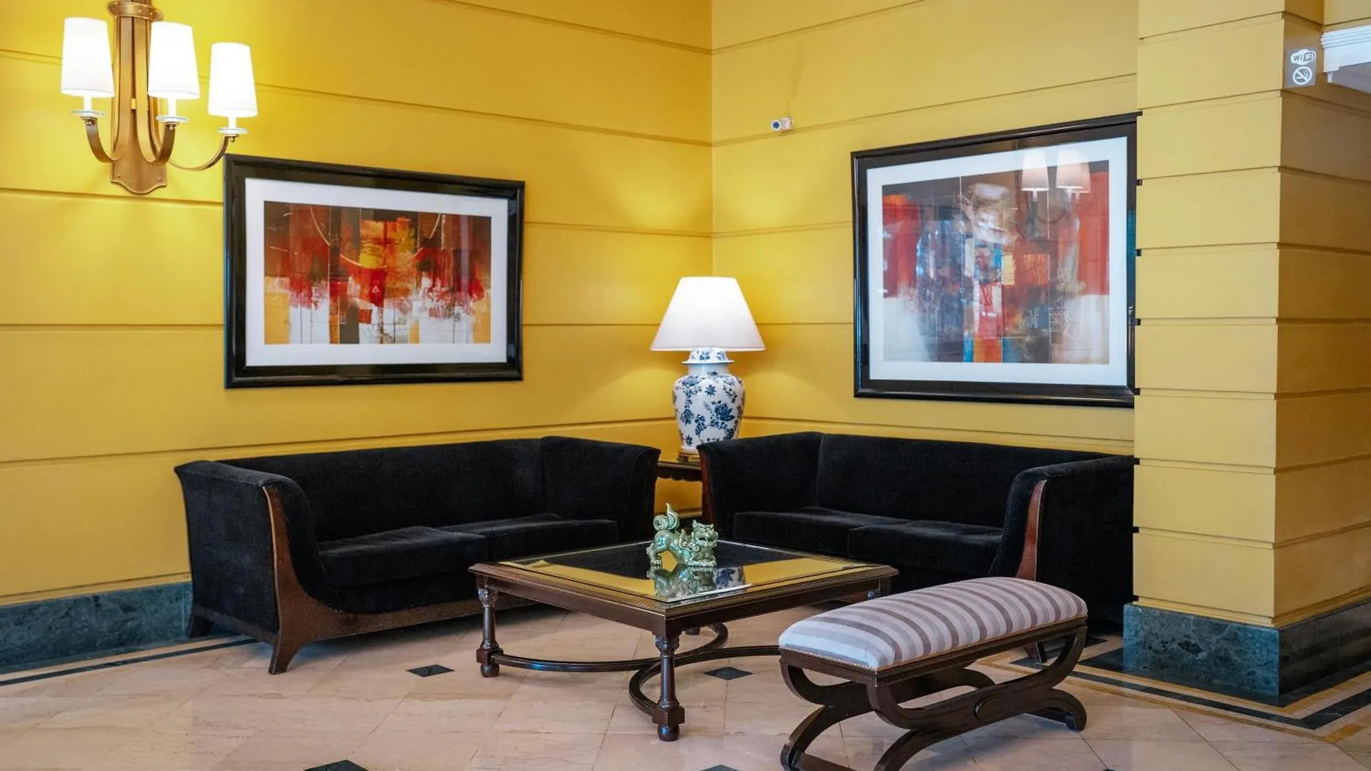 Amerian Executive Mendoza Hotel