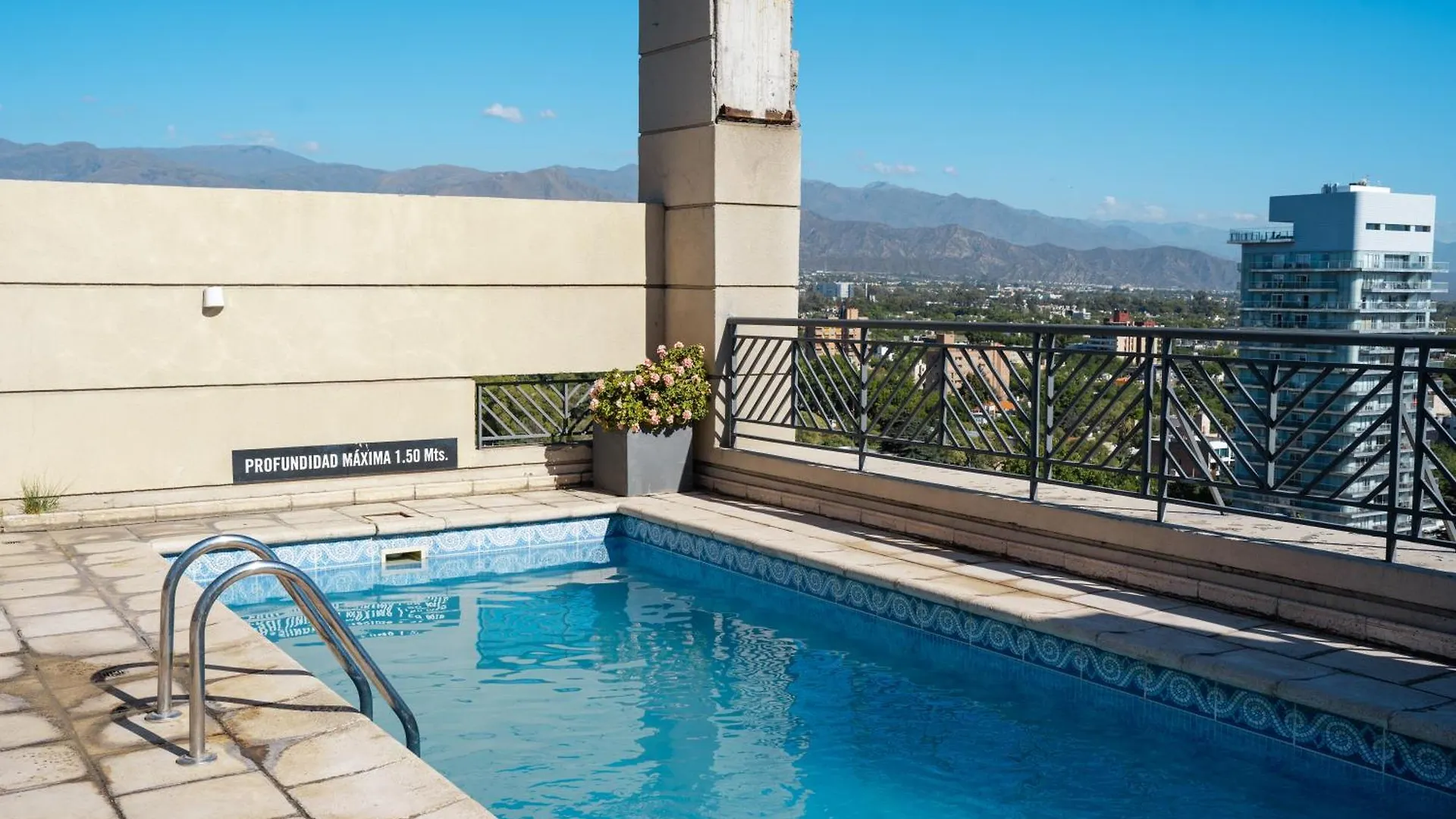 Amerian Executive Mendoza Hotel