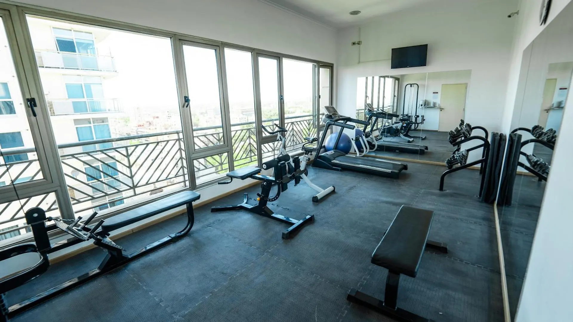 Amerian Executive Mendoza Hotel 4*,