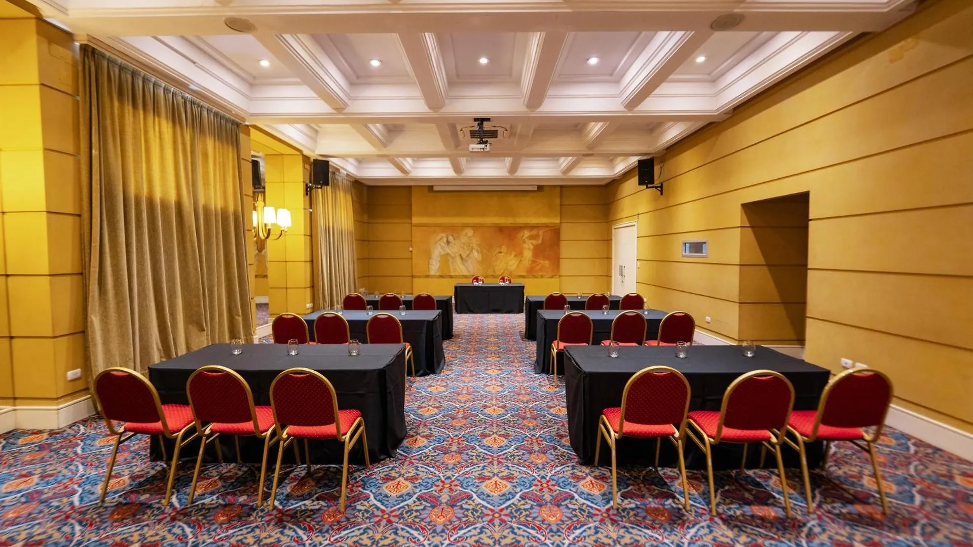 Amerian Executive Mendoza Hotel