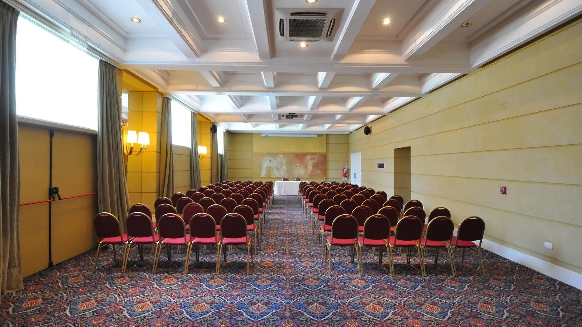 Amerian Executive Mendoza Hotel