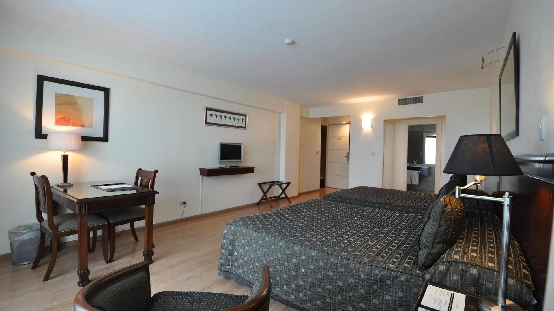 Amerian Executive Mendoza Hotel